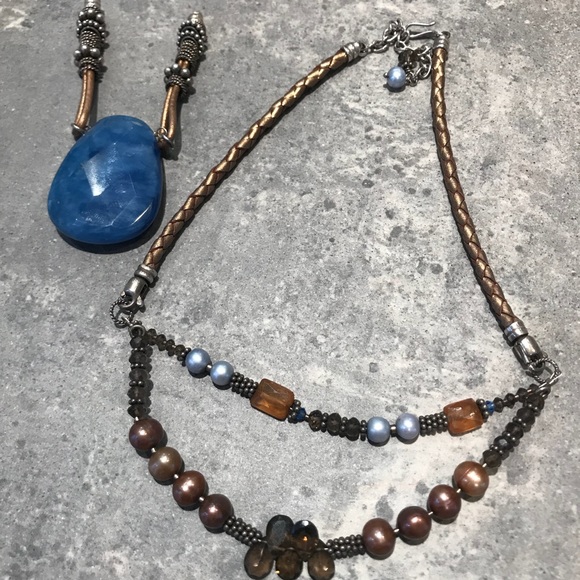 Blue stone choker - Picture 3 of 3